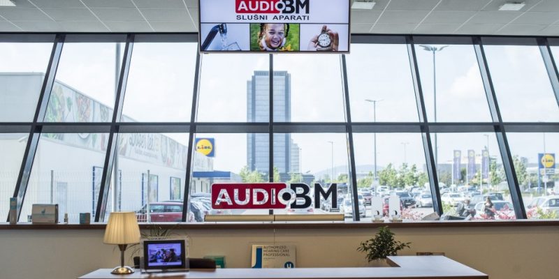 slusni-aparati-audio-bm-unitron-hearing-aids-hearing-matters-sluh-je-pomemben-slusni-center3 slusni-aparati-audio-bm-unitron-hearing-aids-hearing-matters-sluh-je-pomemben-slusni-center3